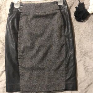 H&M Black Leather-trimmed pencil skirt